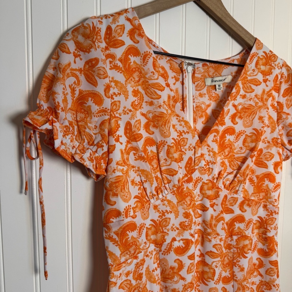 Francesca's Naomi V Neck Orange & White Paisley Mini Dress Women’s Size Medium - Picture 3 of 13